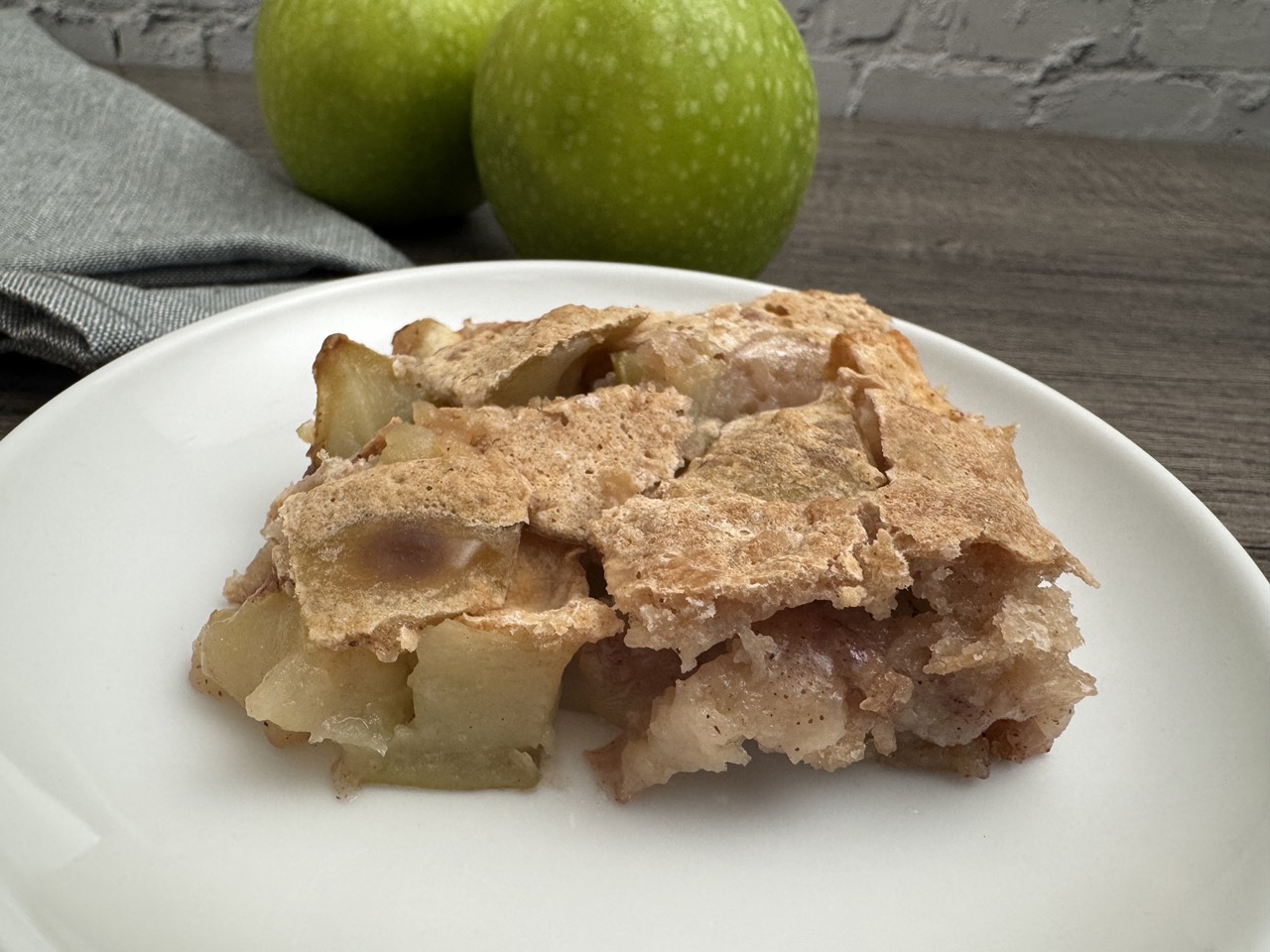 Apple Cinnamon Slice