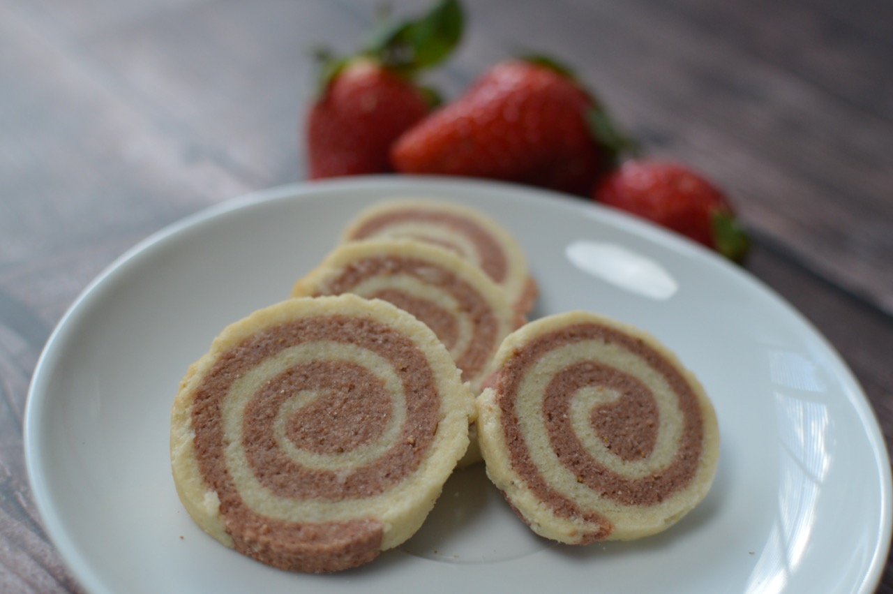 Strawberry Swirl Cookies